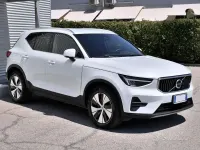 Usata Volvo XC40 Core 180 CV (132 kW) 2022 Bianco SUV