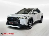 Usata Toyota Corolla Cross Lounge 152 CV (111 kW) 2023 Bianco SUV