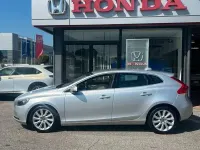 Usata Volvo V40 Momentum 115 CV (84 kW) 2015 Grigio Berlina