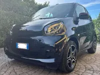 Usata Smart ForTwo Electric Drive 41 kW (56 CV) 2022 Nero Cabrio