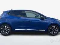 Usata Renault Clio V Techno 91 CV (66 kW) 2025 Bluazzurro Berlina
