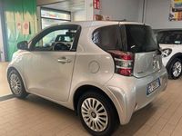 Usata Toyota iQ Lounge 67 CV (49 kW) 2014 Argento Utilitaria
