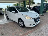 Usata Peugeot 208 Active 82 CV (60 kW) 2013 Bianco Utilitaria