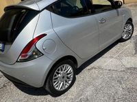 Usata Lancia Ypsilon 95 CV (69 kW) 2015 Grigio Utilitaria