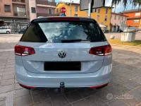 Usata VW Passat 150 CV (110 kW) 2022 Grigio Station wagon