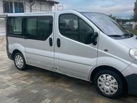 Usata Opel Vivaro 2008 Grigio Monovolume