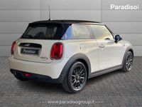 Usata Mini Cooper D Hype 116 CV (85 kW) 2019 Bianco Utilitaria