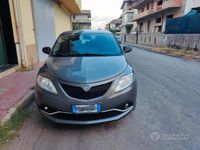 Usata Lancia Ypsilon 95 CV (69 kW) 2017 Grigio Utilitaria