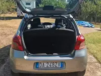 Usata Toyota Yaris Sol 90 CV (66 kW) 2006 Grigio Berlina