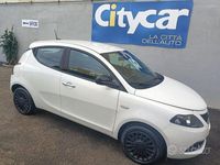 Usata Lancia Ypsilon Silver 69 CV (50 kW) 2021 Bianco pastello Utilitaria