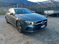 Usata Mercedes A180 Premium 116 CV (85 kW) 2022 Grigio Berlina