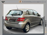 Usata Mercedes B180 108 CV (79 kW) 2008 Argento Monovolume
