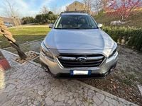 Usata Subaru Outback 175 CV (128 kW) 2018 Argento Station wagon