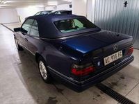 Usata Mercedes E200 136 CV (100 kW) 1995 Cabrio