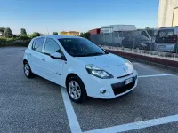 Usado Renault Clio II 75 CV (55 kW) 2011 Blanco Berlina