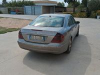 Usata Mercedes E270 177 CV (130 kW) 2002 Grigio Berlina