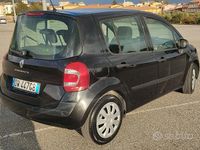 Usata Renault Modus 75 CV (55 kW) 2009 Nero Monovolume