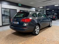 Usata Opel Astra 140 CV (102 kW) 2013 Grigio Station wagon