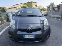 Usata Toyota Yaris 101 CV (74 kW) 2009 Nero Utilitaria