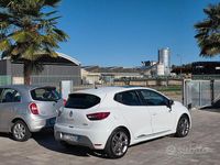 Second-hand Renault Clio IV 120 CP (88 kW) 2015 Alb Berlinǎ