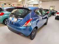 Usata Lancia Ypsilon Gold 69 CV (50 kW) 2023 Blu elegante Utilitaria