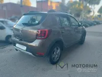 Usata Dacia Sandero Stepway 90 CV (66 kW) 2019 Marrone Berlina