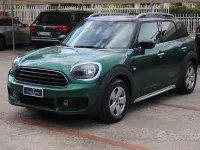 Usata Mini Cooper D Countryman Business 150 CV (110 kW) 2019 Verde SUV