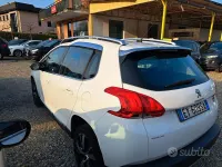 Usata Peugeot 2008 Allure 92 CV (67 kW) 2015 Bianco SUV
