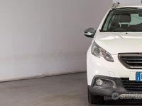 Usata Peugeot 205 92 CV (67 kW) 2014 Bianco SUV