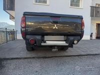 Usata Mitsubishi L200 178 CV (130 kW) 2011 Grigio Pick-up