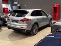 Usata Porsche Cayenne 385 CV (283 kW) 2015 Argento metallizzato SUV