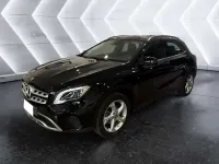 Käytetty Mercedes GLA180 109 HP (80 kW) 2018 Musta Katumaasturi
