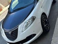 Usata Lancia Ypsilon 90 CV (66 kW) 2016 Utilitaria