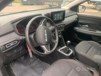 Usata Dacia Jogger Extreme 101 CV (74 kW) 2023 Verde Monovolume