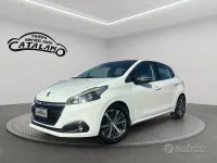 Usata Peugeot 208 Allure 75 CV (55 kW) 2016 Bianco Utilitaria