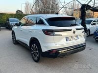 Usata Renault Austral Techno 200 CV (147 kW) 2023 Bianco nacré metallizzato SUV