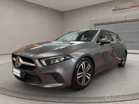 Usata Mercedes A180 Business 116 CV (85 kW) 2019 Grigio met Berlina