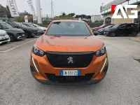 Usata Peugeot 2008 Active 102 CV (75 kW) 2023 Arancione SUV