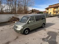 Begagnad VW Multivan Highline 174 HK (127 kW) 2007 Grön Minibuss