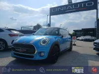 Usata Mini Cooper D 116 CV (85 kW) 2018 Blu/azzurro Utilitaria