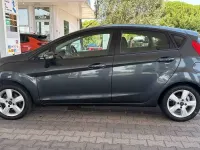 Usata Ford Fiesta Titanium 95 CV (69 kW) 2010 Blu Berlina