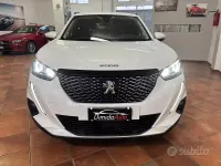 Usata Peugeot 2008 Allure 131 CV (96 kW) 2021 Bianco SUV
