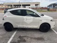 Usata Lancia Ypsilon 85 CV (62 kW) 2013 Bianco Utilitaria