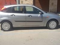 Usata Ford Focus 115 CV (84 kW) 2003 Grigio Berlina