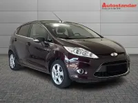 Usata Ford Fiesta Titanium 82 CV (60 kW) 2010 Viola Utilitaria