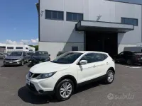 Usata Nissan Qashqai Acenta 110 CV (80 kW) 2017 Bianco SUV
