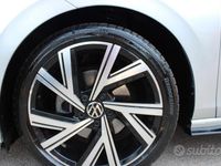 Usata VW Golf VIII R-line 150 CV (110 kW) 2020 Grigio Berlina