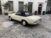 Usata Mercedes 250 200 CV (147 kW) 1967 Beige Cabrio