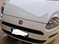 Usata Fiat Grande Punto Street 77 CV (56 kW) 2014 Bianco Utilitaria