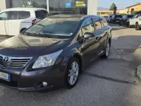 Usata Toyota Avensis Plus 150 CV (110 kW) 2011 Grigio chiaro Station wagon